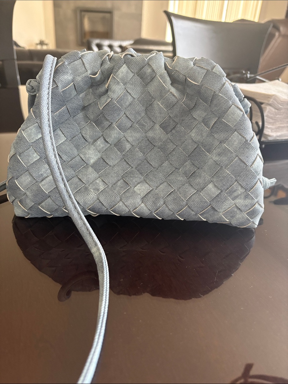 Mini woven Crossbody Bag in Light Blue denim. No brand. Style Bottega Veneta